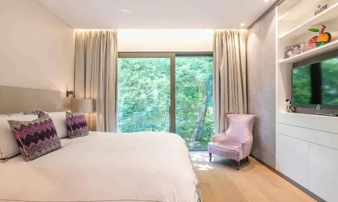 Недвижимость Attic flat 6 rooms: 3