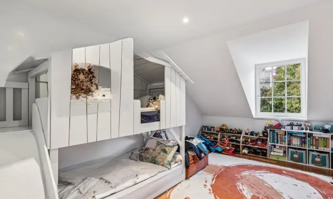 Недвижимость Single house 9 rooms: 6