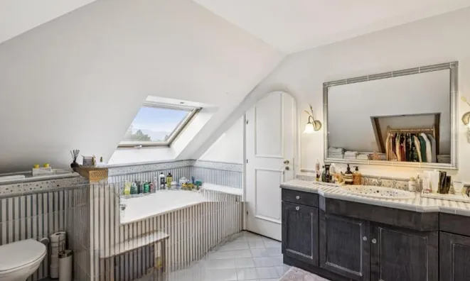 Недвижимость Single house 9 rooms: 8