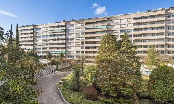 Недвижимость Apartment 6 rooms: 1