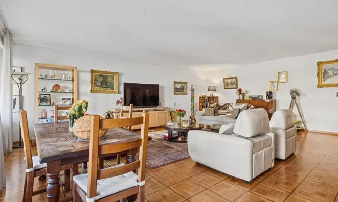 Недвижимость Apartment 6 rooms: 3