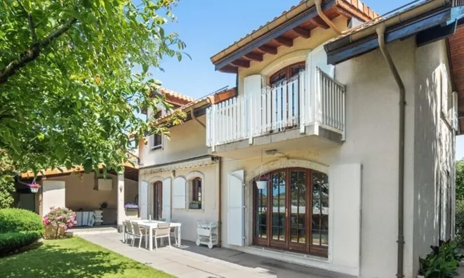 Недвижимость Single house 6 rooms: 1