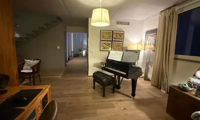 Недвижимость Duplex 7 rooms: 6