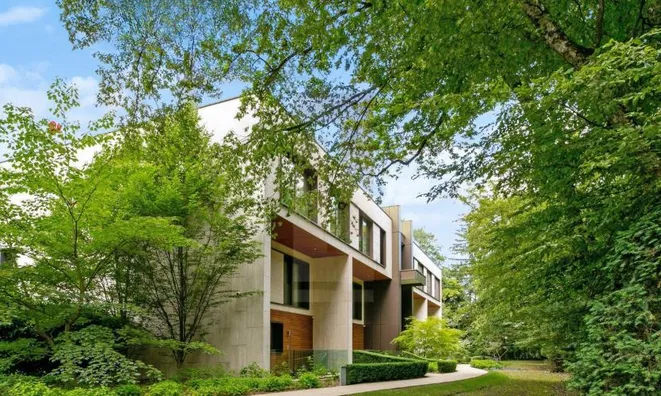 Недвижимость Attic flat 9 rooms: 6