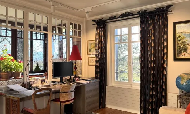 Недвижимость Single house: 8