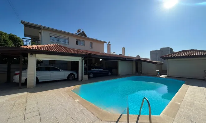 Недвижимость 4 Bedroom House for Sale in Limassol, Agia Fyla: 1