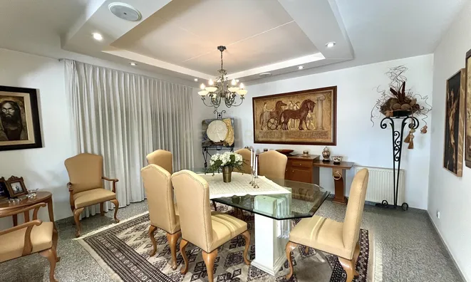 Недвижимость 6 Bedroom Detached house For Sale in Limassol City: 6
