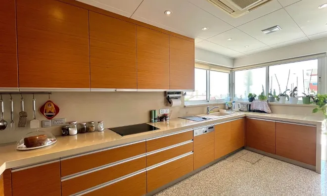 Недвижимость 6 Bedroom Detached house For Sale in Limassol City: 9