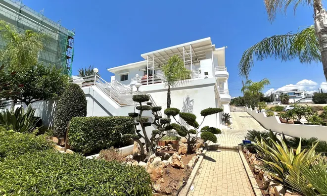 Недвижимость 6 Bedroom Detached house For Sale in Limassol City: 19