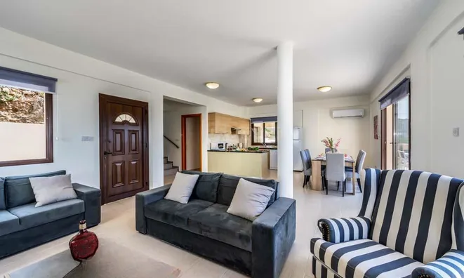 Недвижимость 4 Bedroom Villa for Sale in Pegeia, Pafos: 2