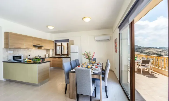 Недвижимость 4 Bedroom Villa for Sale in Pegeia, Pafos: 3