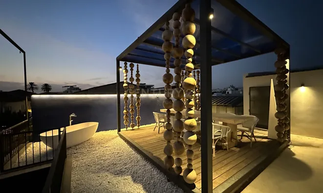 Недвижимость Luxury 3-Bedroom Apartment For Sale with Private Rooftop Terrace in Limassol’s Historic Centre: 1