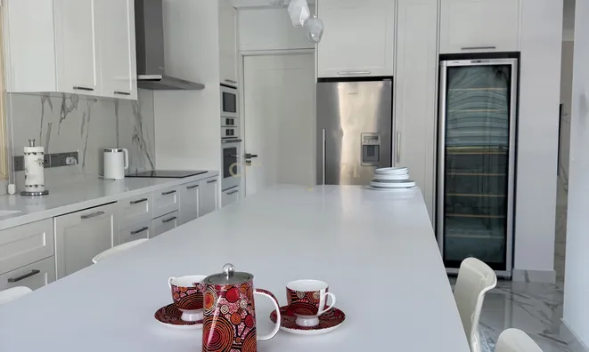 Недвижимость 5 Bedroom Coastal Villa for Sale in Pyrgos, Limassol: 7