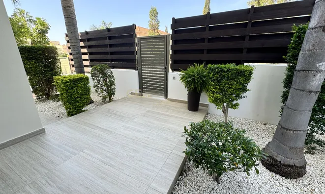 Недвижимость 5 Bedroom Coastal Villa for Sale in Pyrgos, Limassol: 11