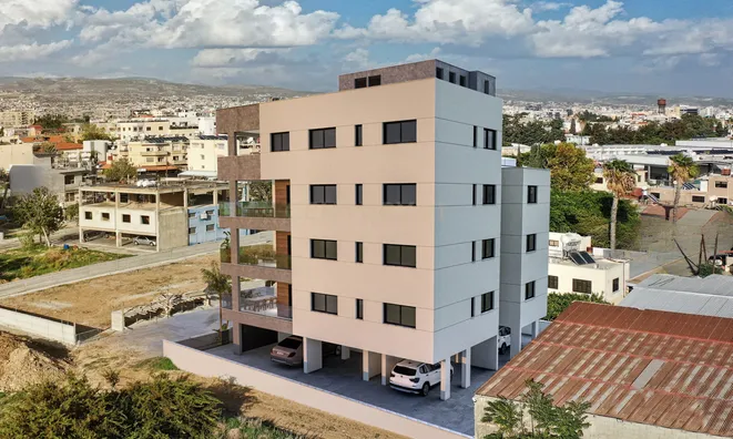 Недвижимость 3 Bedroom Apartment for Sale in Limassol: 12