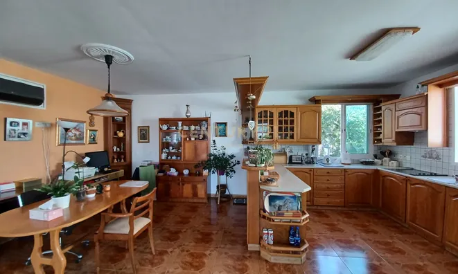 Недвижимость 6 Bedroom Villa For Sale in Germasogeia, Limassol: 4