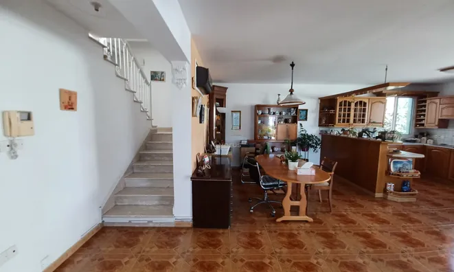 Недвижимость 6 Bedroom Villa For Sale in Germasogeia, Limassol: 7