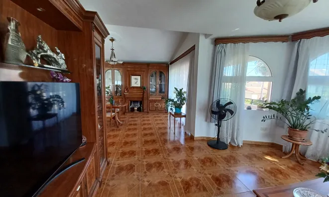 Недвижимость 6 Bedroom Villa For Sale in Germasogeia, Limassol: 8