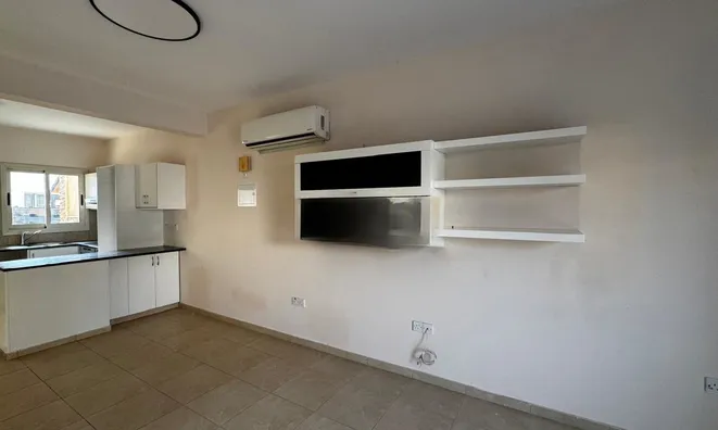Недвижимость 2 Bedroom Maisonette For sale in Pyrgos, Limassol: 3