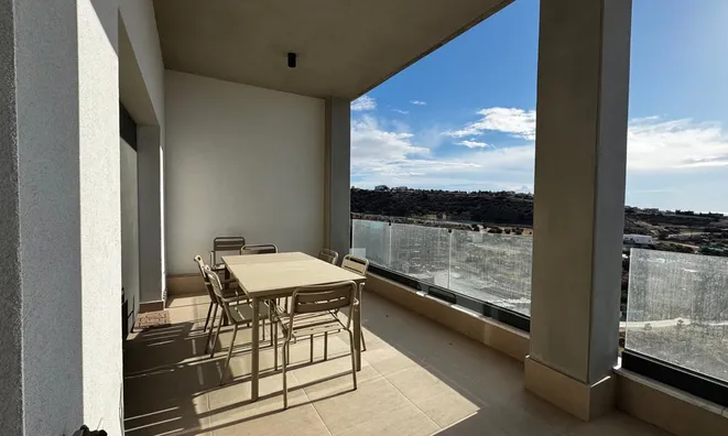 Недвижимость 4 Bedroom Penthouse Apartment For Sale in Germasogeia, Limassol: 17