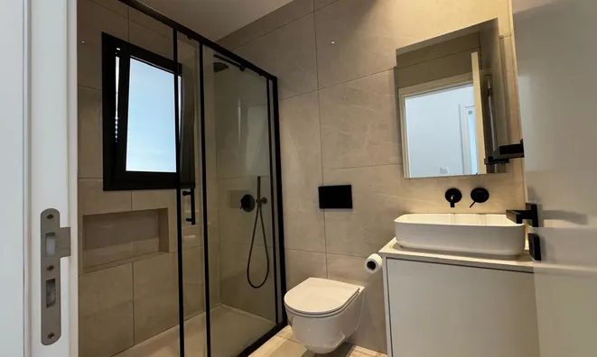 Недвижимость 4 Bedroom Penthouse Apartment For Sale in Germasogeia, Limassol: 20