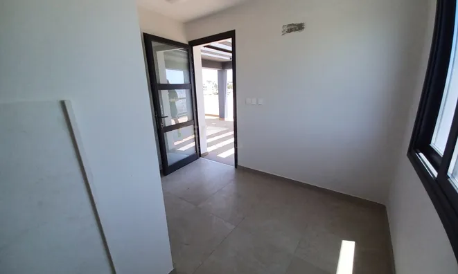 Недвижимость 3+1 Bedrooms Penthouse For sale in Germasogeia, Limassol: 16