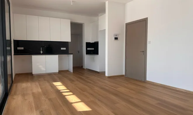 Недвижимость 2 Bedroom Penthouse Apartment for Sale in Mesa Geitonia, Limassol: 2