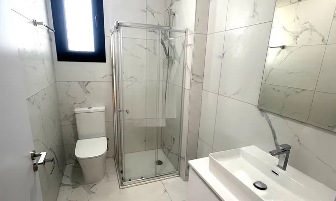 Недвижимость 2 Bedroom Penthouse Apartment for Sale in Mesa Geitonia, Limassol: 9