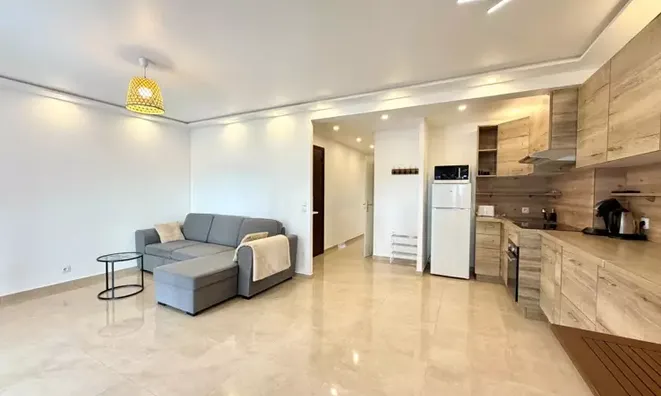 Недвижимость Villa Croix des Gardes: 1