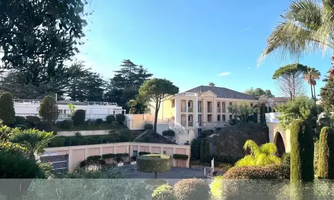 Недвижимость Villa Croix des Gardes: 1