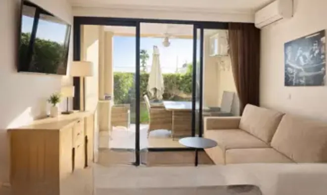 Недвижимость Villa Croix des Gardes: 2