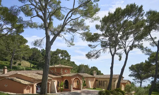 Недвижимость Villa Croix des Gardes: 3