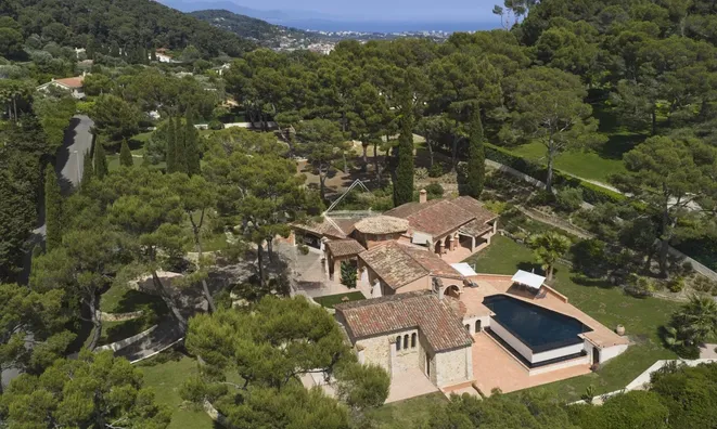 Недвижимость Villa Croix des Gardes: 12