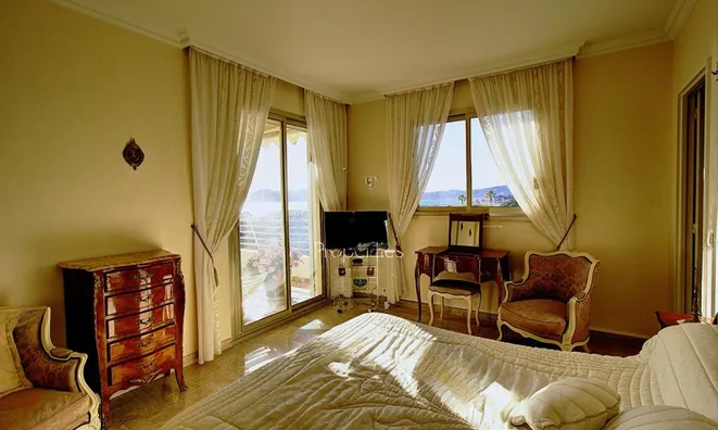 Недвижимость Property Type: Villa  
Location: Cannes, Californie  

Villa Cannes Californie: 8