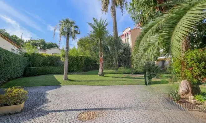 Недвижимость Villa République Cannes: 13