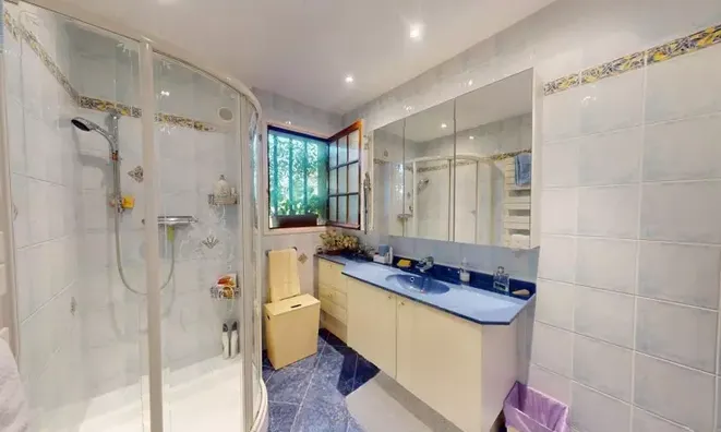 Недвижимость Villa Croix des Gardes: 16