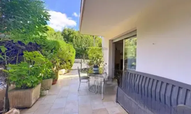 Недвижимость Villa Petit Juas: 2