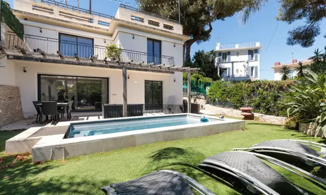 Недвижимость Villa Petit Juas: 1