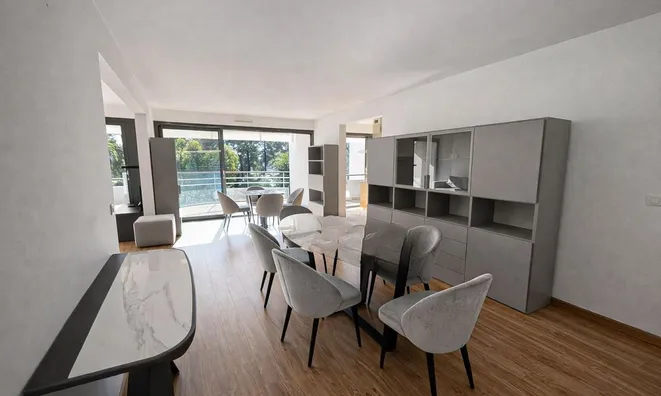 Недвижимость Villa République Cannes: 4