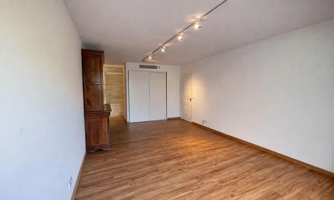 Недвижимость Villa République Cannes: 15