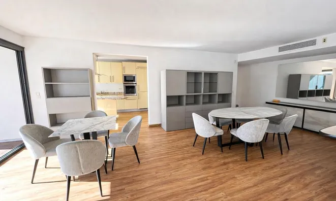 Недвижимость Villa République Cannes: 17