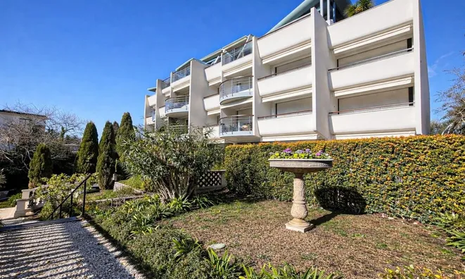 Недвижимость Villa République Cannes: 22