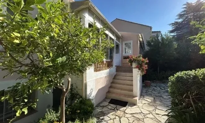 Недвижимость Villa Petit Juas: 3