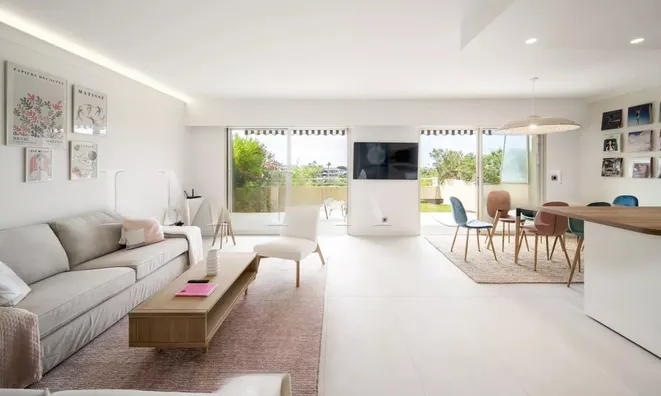 Недвижимость Villa Croix des Gardes: 1