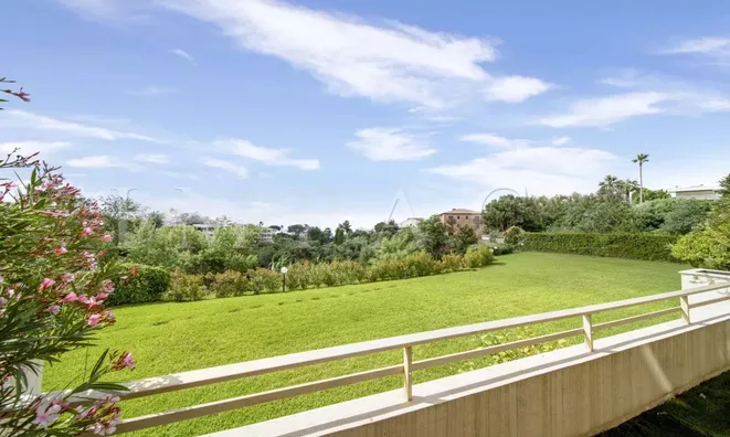 Недвижимость Villa Croix des Gardes: 3