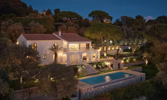 Недвижимость Villa Croix des Gardes: 2