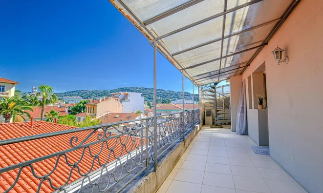 Недвижимость Villa République Cannes: 17