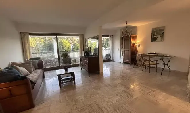 Недвижимость Place Cannes République: 1