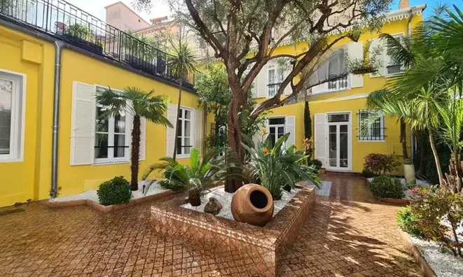 Недвижимость Property Cannes: 1