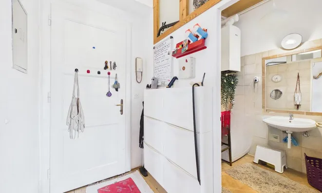 Недвижимость Однокомнатная квартира в центре: 8